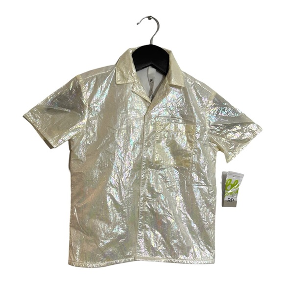 NWT BP Iridescent Short Sleeve Button Up Shirt Size 3 Holographic Cropped